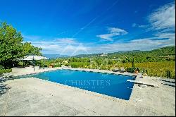 Bonnieux - Gorgeous property with tennis court and high level of amenities