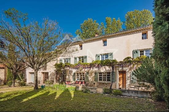 Exclusivity. Isle sur la Sorgue. Charming old farmhouse.