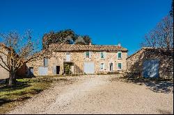 Gordes - Old 19th century farm to renovate