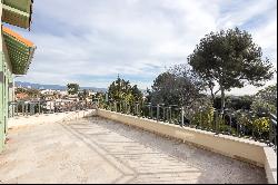 Property at the beggining of Cap d'Antibes/ Rostagne town center limit