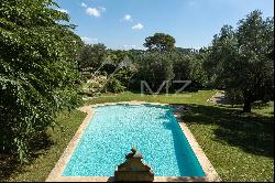 Mougins - Charming property in the village