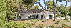 Near Cannes - Superb single-storey property with sea view