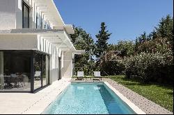 New contemporary villa in Mougins