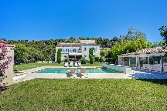 Sole agent, Saint Victoret Provencal house with swimming pool