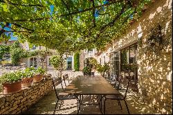 MAS DE HAMEAU WITH VIEW AND SWIMMING POOL