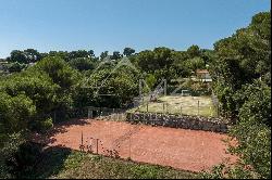 Close to Cannes -  6 bedrooms Villa in a park