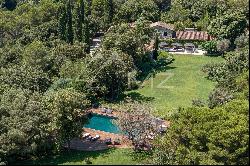 Close to Cannes -  6 bedrooms Villa in a park