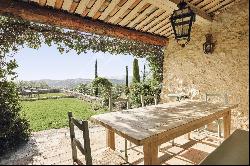 Elegant bastide overlooking the Cannes countryside