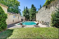 Near Aix-en-Provence, charming property with swimming pool and tennis