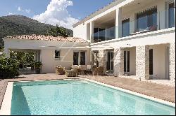 Close to Saint-Paul-de-Vence - Modern property and panoramic views