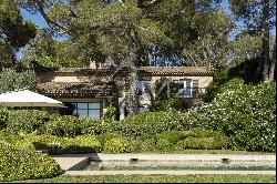 Mougins - Superb stone farmhouse