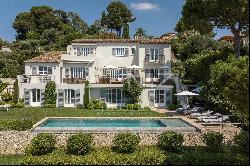 Mougins Village - Superb property with sea view