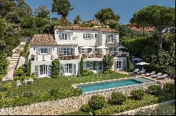 Mougins Village - Superb property with sea view