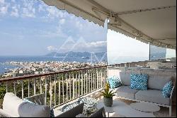 SOLE AGENT: Superb contemporary apartment with sea view