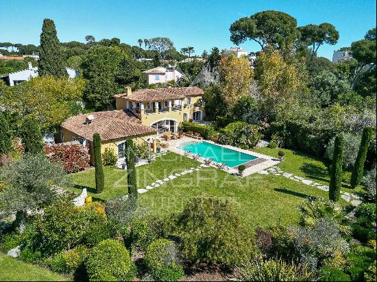 exceptional property in the heart of Cap d'Antibes - walking distance Keller beach