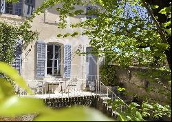 19th-century mansion between the Luberon and Alpilles mountains