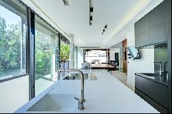 Sole agent, Marseille 8th, Contemporary Villa with swimming pool