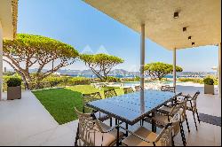 Saint-Tropez centre - Modern villa with wonderful sea view