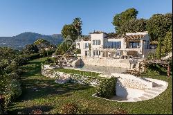 Gated Estate of Les Hauts de Saint Paul: Breathtaking Seaview