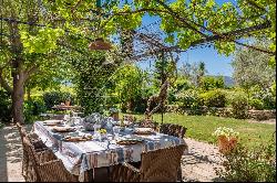 Close to Gordes - Superb farmhouse with view