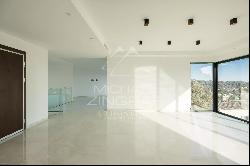 Modern property with panoramical sea and mountain view