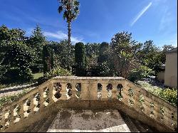 Uzès: Historical property from the 18th-century and its park, 5 minutes from the Place au