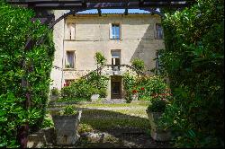 Uzès: Historical property from the 18th-century and its park, 5 minutes from the Place au