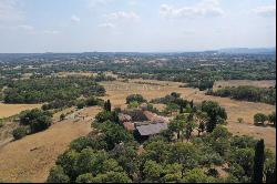 Bastide of the 15th century on a 51-hectare parcel, between Alès and Barjac