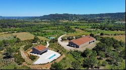 Elegant vineyard property AOP of the Languedoc 38 ha with modern cellar and house