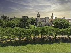 EXCLUSIVE Medieval castle near Uzès