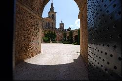 EXCLUSIVE Medieval castle near Uzès