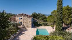 8000 sq ft renovated farm house 30 minutes from Uzès and Nîmes