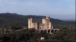 19th-century castle with 360° panoramic view!