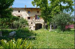 Charm, space and tranquillity 15 minutes from Uzès