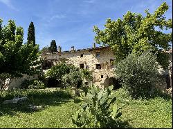 Charm, space and tranquillity 15 minutes from Uzès