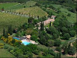 Agro-tourism property for events, approx. 15 ha with vineyards, 20 mins from Montpellier