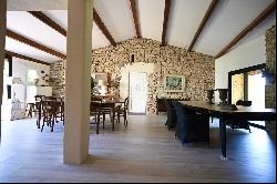 Renovated 17th-century mas and 3 guesthouses!