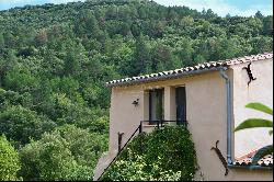 RARE ! 180 ha property in one piece, in absolute peace and quiet, house, gites, large she