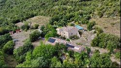 RARE ! 180 ha property in one piece, in absolute peace and quiet, house, gites, large she