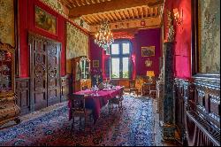 Exceptional listed Renaissance Château with outbuildings