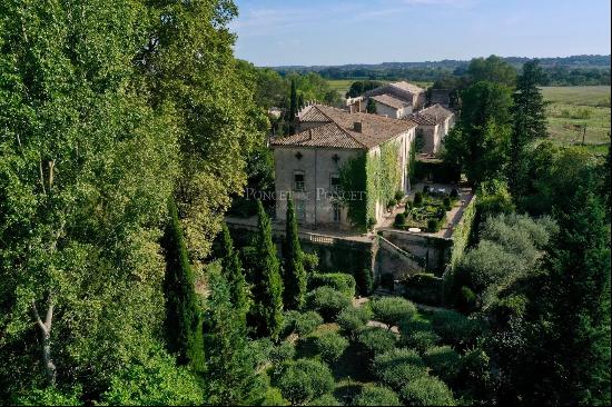 VENITIAN CHÂTEAU IN THE GARD