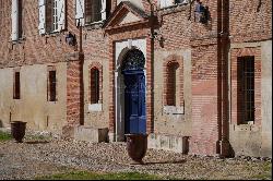 CASTLE typical of the Toulouse region, 15 minutes from downtown, 1200 m2 with reception r