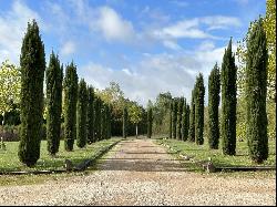 Beautiful castle, hotel and reception rooms, one hour north of Toulouse