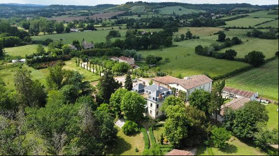 Beautiful castle, hotel and reception rooms, one hour north of Toulouse