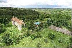 Authentic Quercy Chateau set in 91 hectares of land in the heart of the Lot!