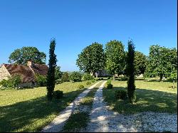 Authentic Quercy Chateau set in 91 hectares of land in the heart of the Lot!