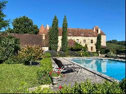 Authentic Quercy Chateau set in 91 hectares of land in the heart of the Lot!