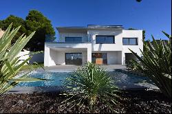 Contemporary Villa with Sea View in Cap d’Agde