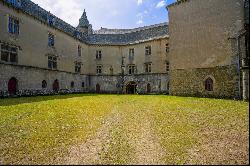 Château de Vézins du Lévézou