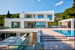 Beachfront Luxury in Skiathos